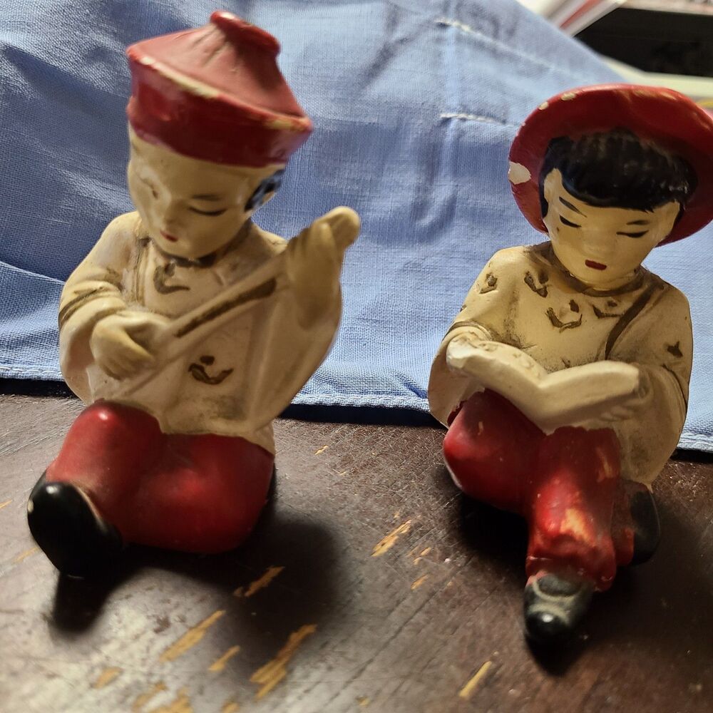 Vintage Mid-Century Asian Chalkware Figurine Pair